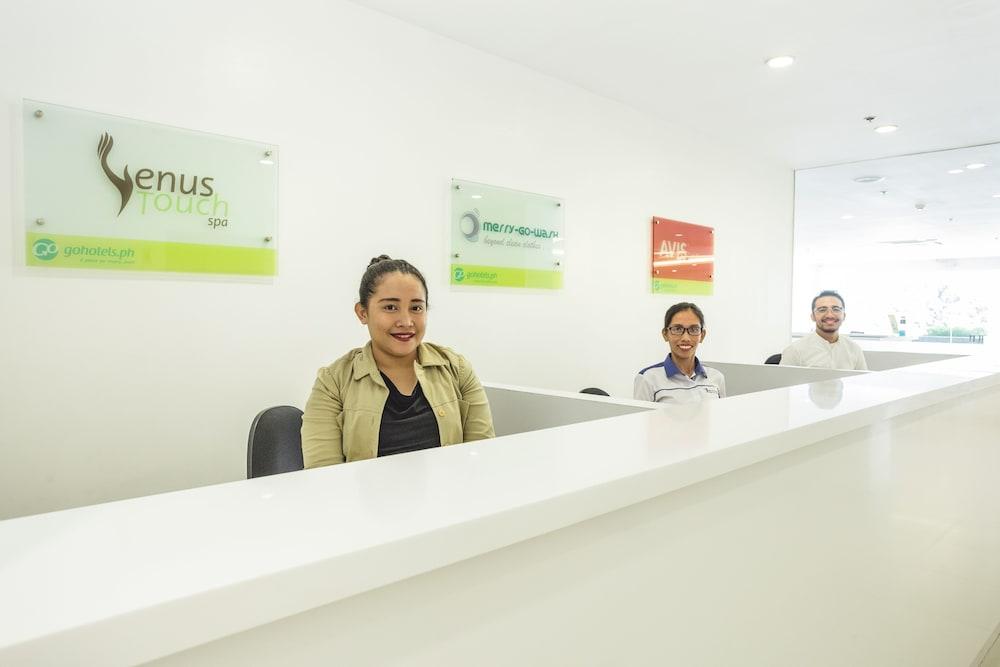 Go Hotels Ermita, Манила Екстериор снимка
