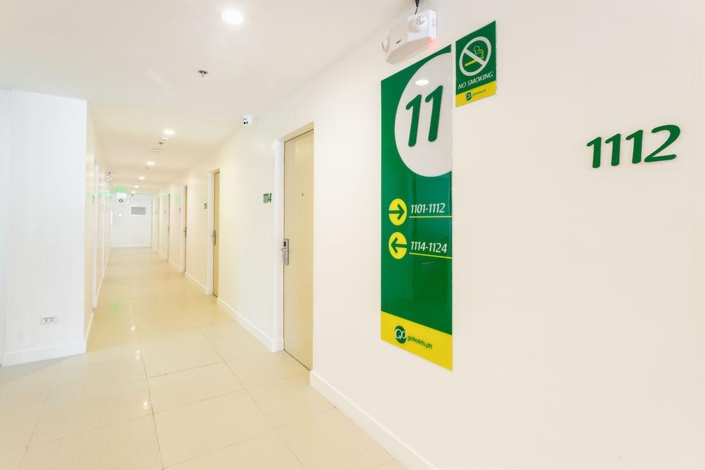 Go Hotels Ermita, Манила Екстериор снимка