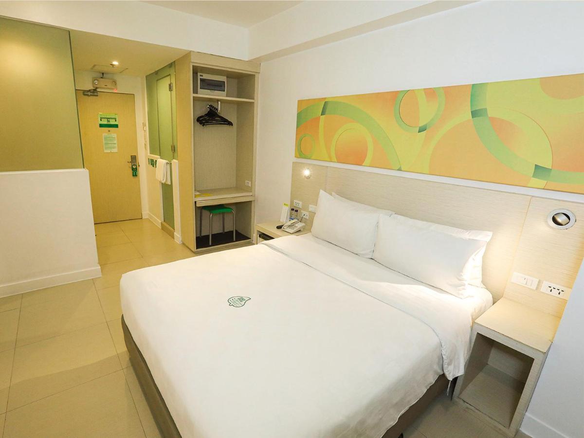 Go Hotels Ermita, Манила Екстериор снимка