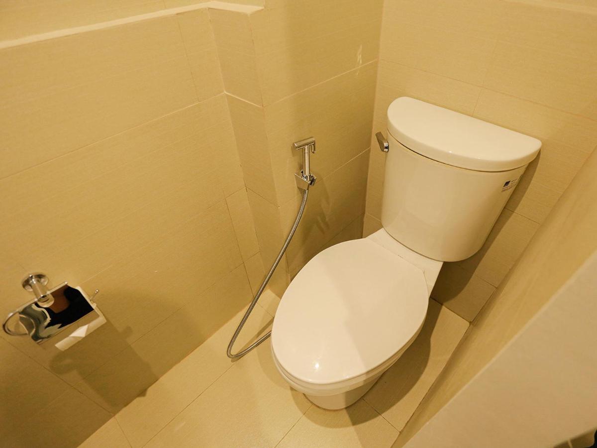 Go Hotels Ermita, Манила Екстериор снимка